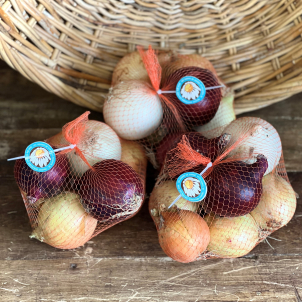 Oignons mélangés (jaune, rouge, blanc)
