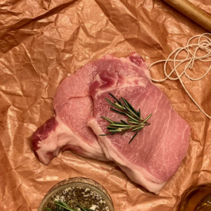Côtelettes de porc avec os